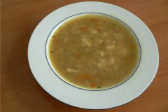 polevka-se-syrovymi-noky