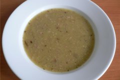 polevka-hrachova-svedska