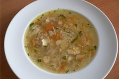 polevka-s-ryzovymi-nudlemi