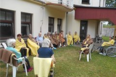 Dopolední posezení na terase [340]